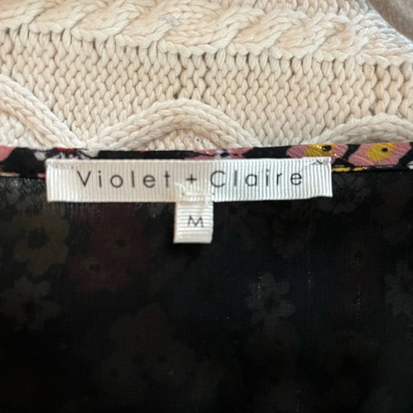Violet + Claire Multicolor Floral V-Neck Blouse Women’s Size Medium - Picture 11 of 13
